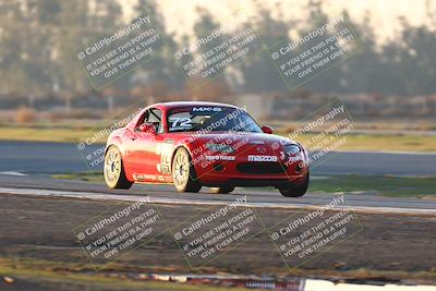 media/Jan-13-2024-CalClub SCCA (Sat) [[179f4822a7]]/Group 7/Sunset (Race)/